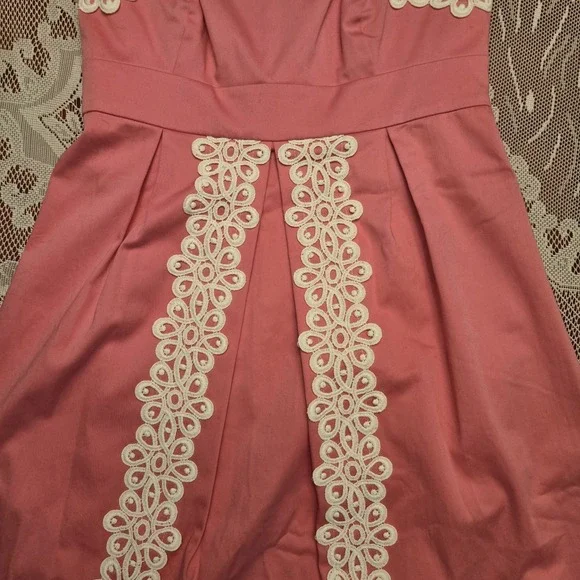 EUC Lilly Pulitzer Sz 0 Pink Betsey Dress Strapless White Lace Embroidery Pleat - Picture 5 of 16